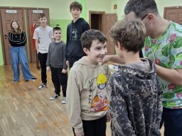 20251212_130011_easy-resize.com